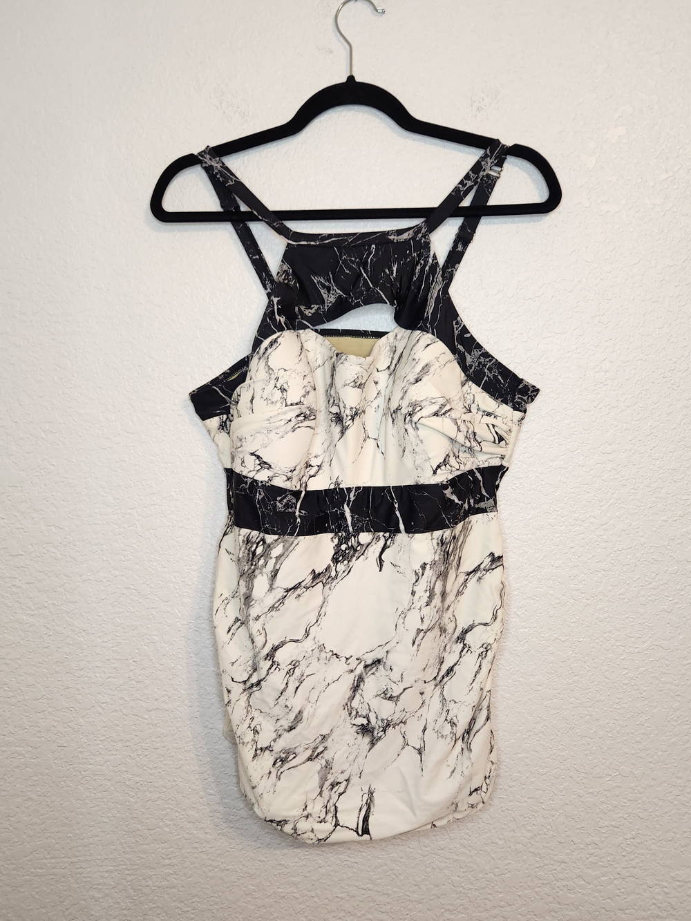 Cacique swim black white marble print tankini top cutout neckline size 16
